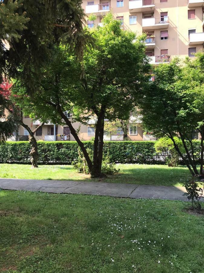 밀라노 Bright Flat With Shared Garden 아파트 외부 사진