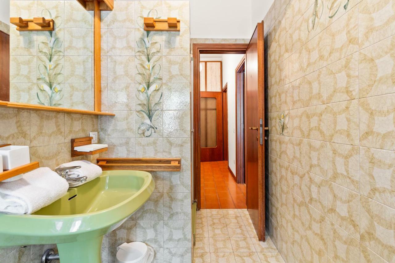 밀라노 Bright Flat With Shared Garden 아파트 외부 사진