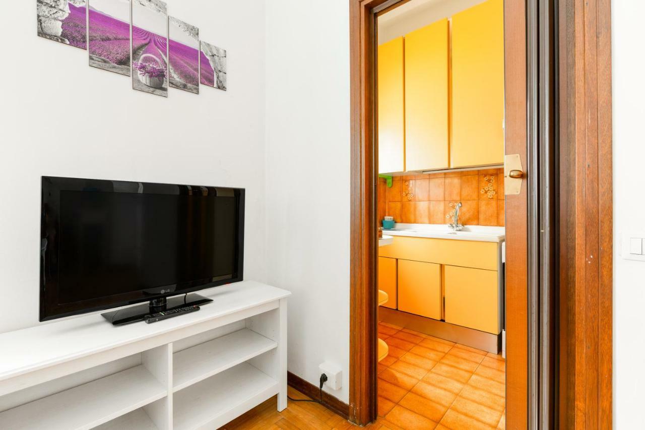 밀라노 Bright Flat With Shared Garden 아파트 외부 사진
